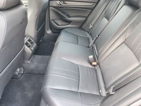 Used 2021 Honda Accord Touring image 31