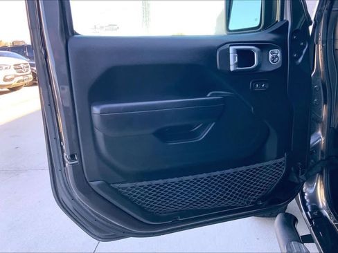 Used 2019 Jeep Wrangler Unlimited Sport S AWD/4WD image 19