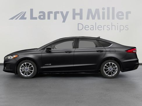 Used 2019 Ford Fusion SE image 3