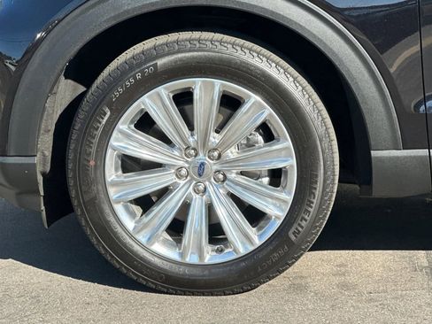 Certified 2023 Ford Explorer Limited w/ Hybrid Equipment Group 310A image 31