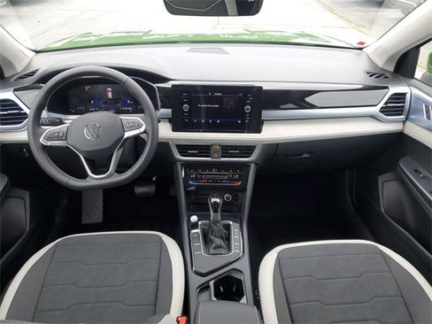 New 2025 Volkswagen Taos SE image 16