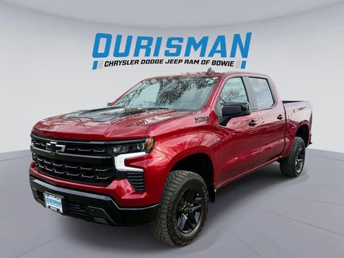 Used 2024 Chevrolet Silverado 1500 LT Trail Boss w/ Convenience Package II AWD/4WD image 5