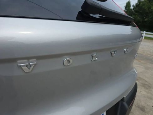 Used 2023 Volvo XC40 B5 Plus w/ Driver Assist Package AWD/4WD image 10