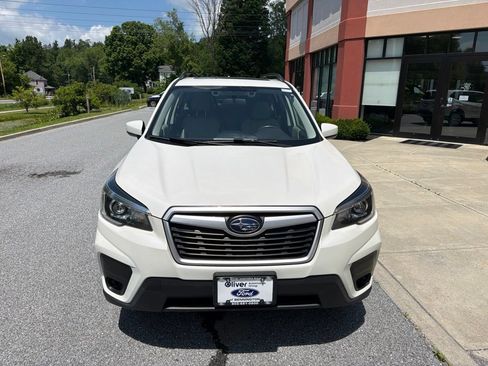 Used 2019 Subaru Forester Premium w/ All-Weather Package AWD/4WD image 2