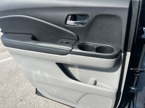 Used 2017 Honda Pilot EX-L image 23