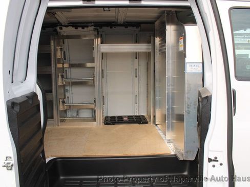 Used 2025 Chevrolet Express 2500 Extended w/ Communications Package image 33