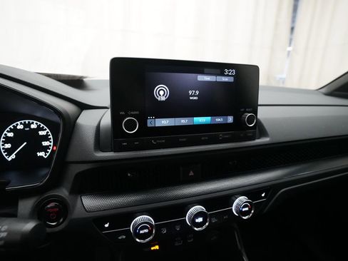 Used 2023 Honda CR-V Sport image 6