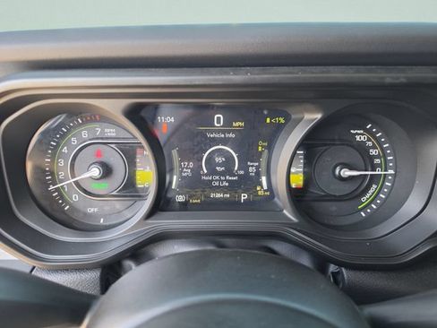 Used 2024 Jeep Wrangler Unlimited Sahara AWD/4WD image 38