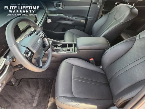 Certified 2026 Kia Sorento EX AWD/4WD image 12