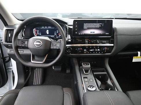 New 2026 Nissan Pathfinder SL AWD/4WD image 11