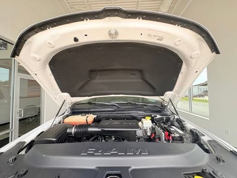 Used 2019 RAM 1500 Big Horn AWD/4WD image 34