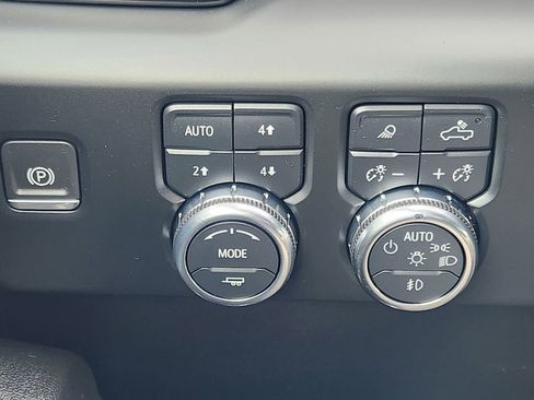 Certified 2023 GMC Sierra 1500 AT4 w/ AT4 Premium Package image 30