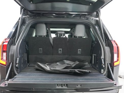 Used 2025 Ford Expedition Platinum w/ Stealth Performance Package AWD/4WD image 9
