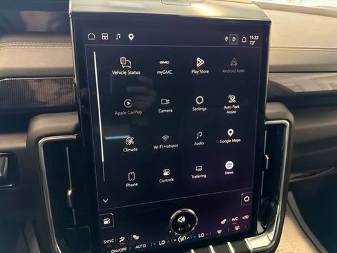 Used 2025 GMC Yukon Elevation w/ LPO, Elevation Black Package AWD/4WD image 29
