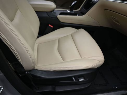 Used 2019 Cadillac XT5 FWD image 42