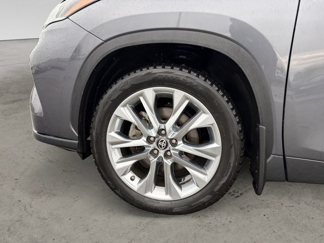 Used 2024 Toyota Highlander Limited AWD/4WD image 9