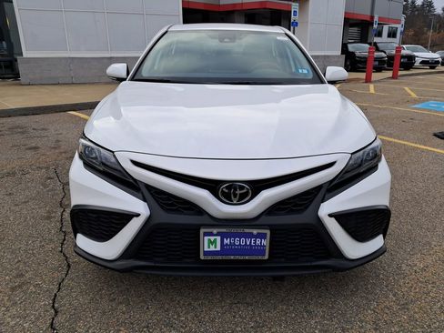 Used 2024 Toyota Camry SE image 6