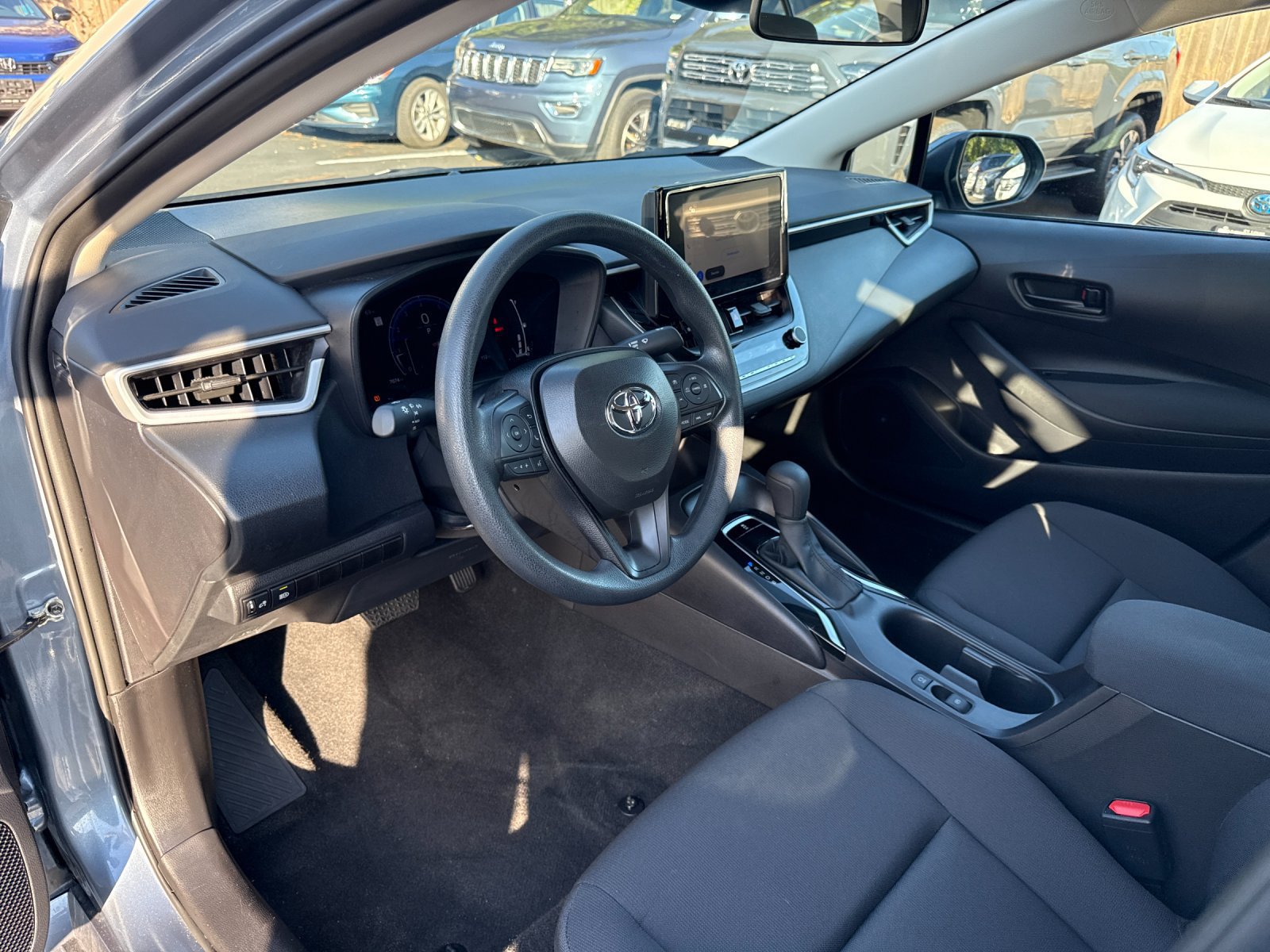 Used 2026 Toyota Corolla LE FWD image 10