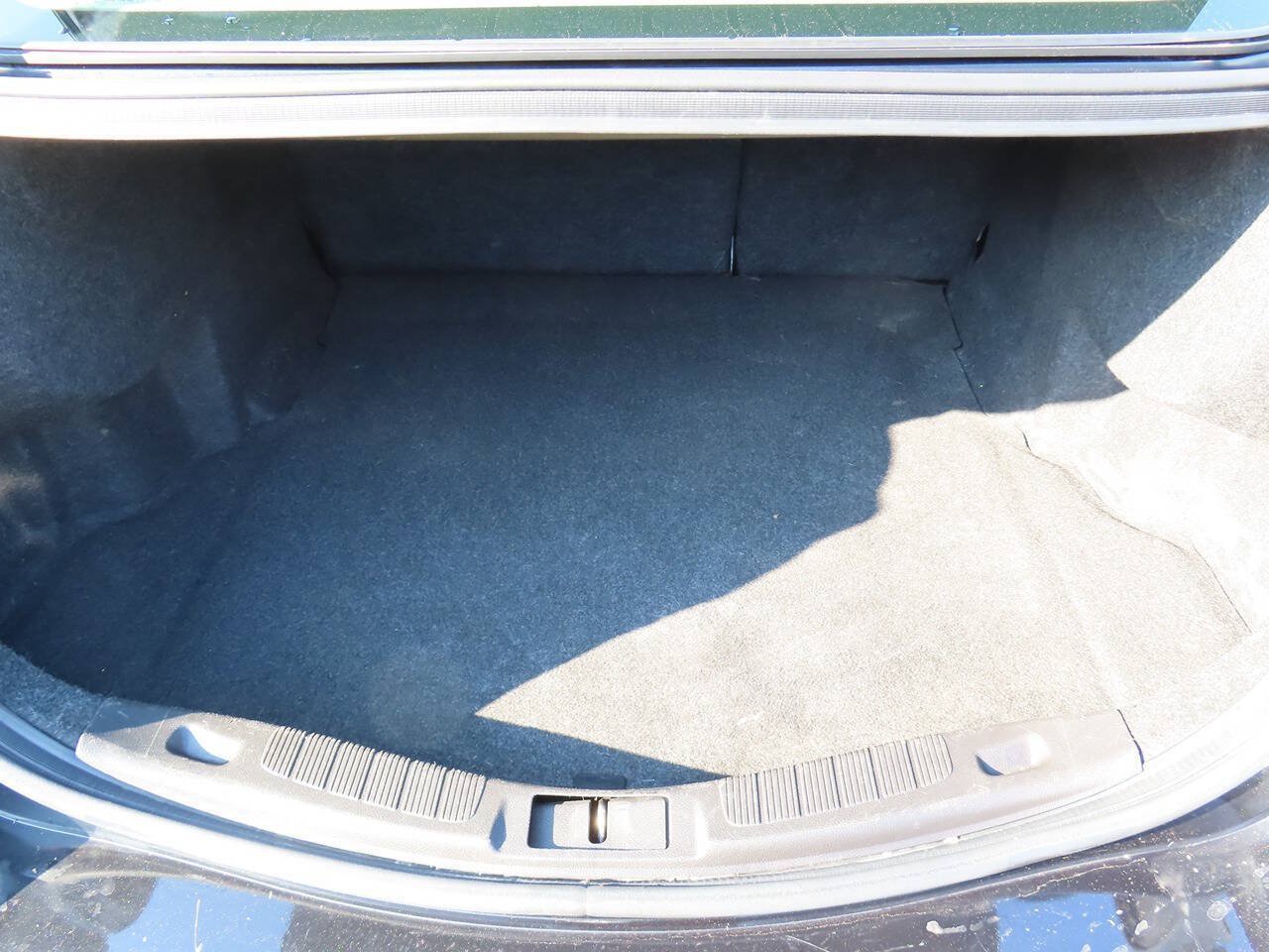 Used 2015 Ford Fusion SE FWD image 9