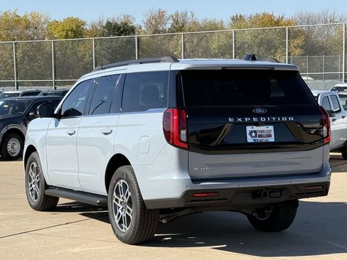New 2025 Ford Expedition Active image 35