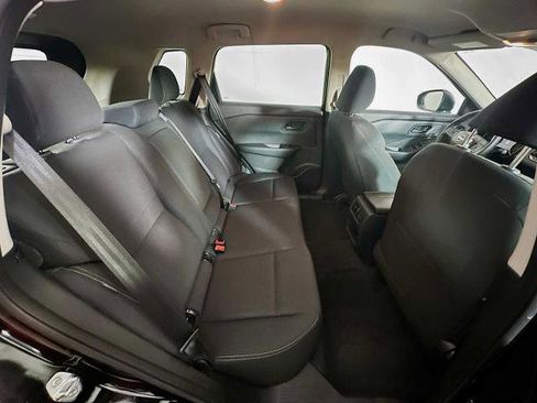 Certified 2025 Nissan Rogue S image 26