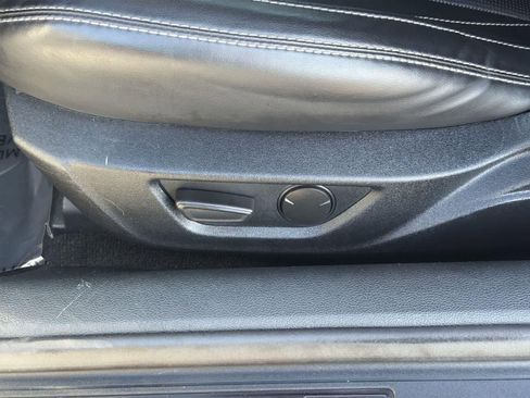 Used 2020 Ford Mustang Shelby GT500 w/ Technology Package image 31