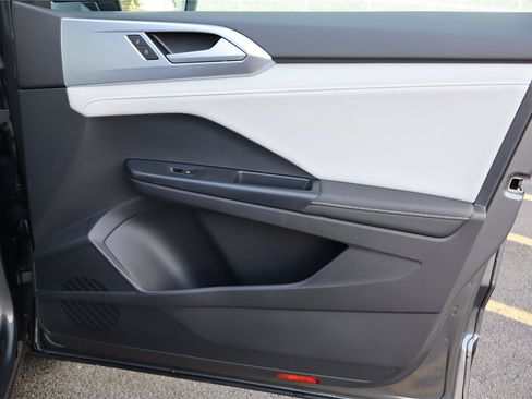 New 2026 Volkswagen Taos SE AWD/4WD image 26