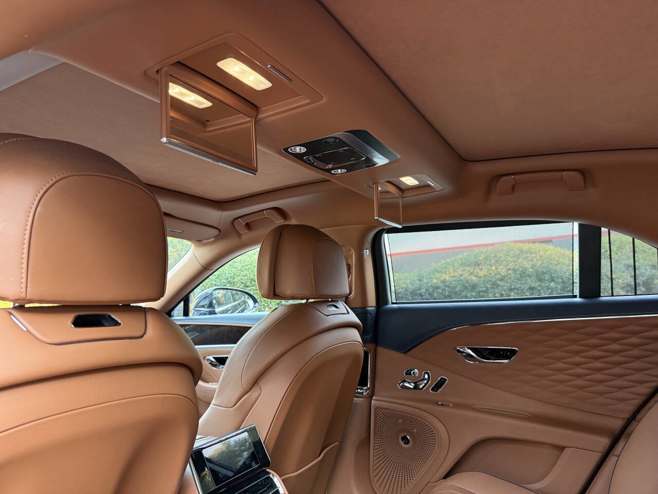 Used 2022 Bentley Flying Spur V8 AWD/4WD image 35