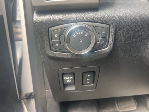 Used 2020 Ford F150 Lariat image 22