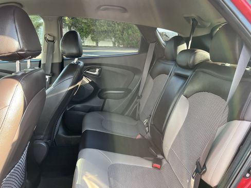 Used 2012 Hyundai Tucson GLS image 14