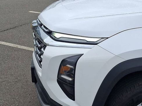 Used 2025 Chevrolet Equinox LT AWD/4WD image 27