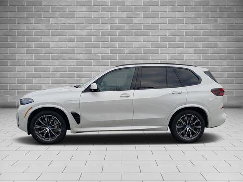Used 2025 BMW X5 xDrive50e w/ M Sport Package image 8