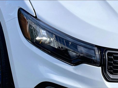 New 2026 Jeep Compass Latitude AWD/4WD image 12