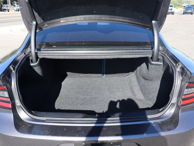 Used 2015 Dodge Charger SXT RWD image 13