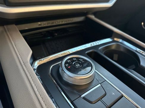 Used 2023 Ford Expedition Max XLT image 41