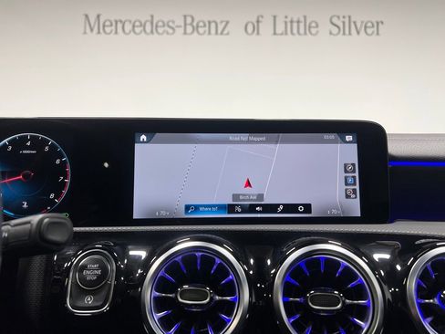 Used 2023 Mercedes-Benz CLA 250 4MATIC image 33