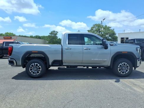 New 2026 GMC Sierra 2500 SLE w/ SLE Value Package; AWD/4WD image 8