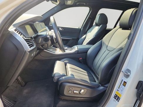 Used 2022 BMW X5 xDrive40i w/ Parking Assistance Package image 14
