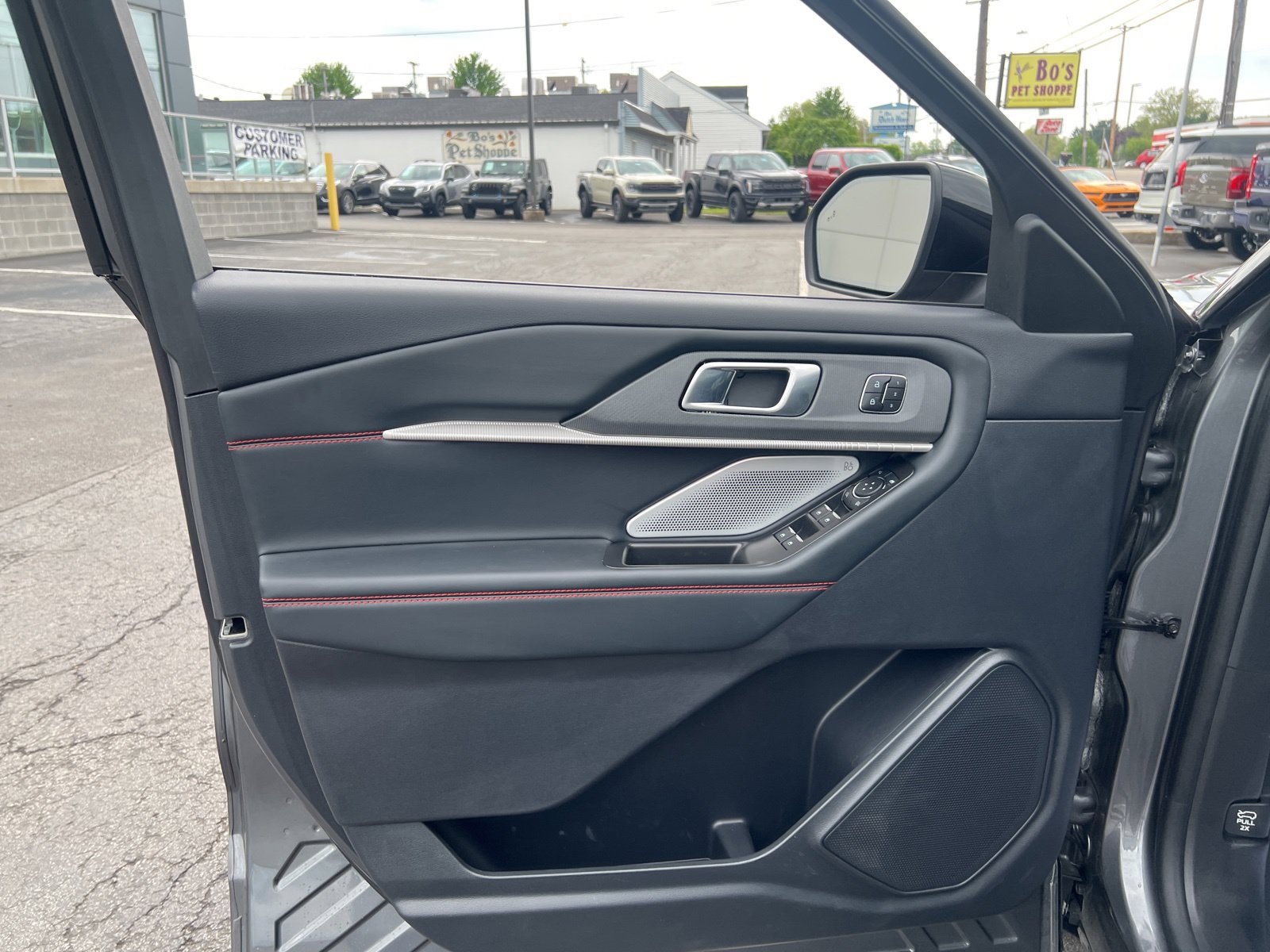 Certified 2025 Ford Explorer ST w/ Sun And Sound Package AWD/4WD image 31
