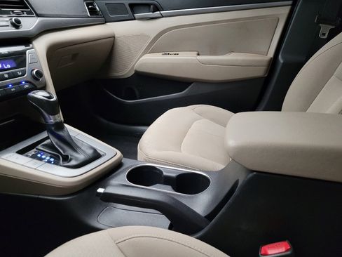 Used 2018 Hyundai Elantra Value Edition image 26