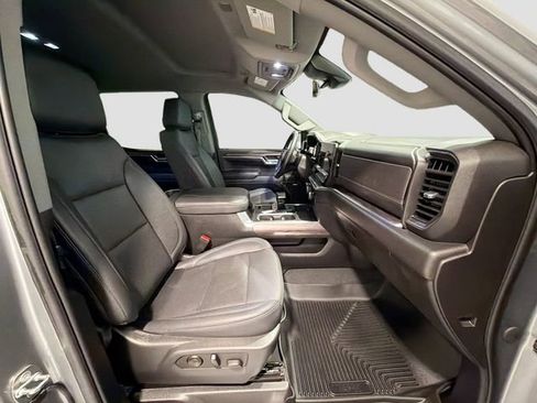 Used 2023 Chevrolet Silverado 1500 LTZ w/ Technology Package AWD/4WD image 24