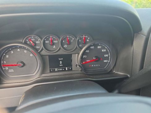 Used 2020 Chevrolet Silverado 1500 Custom w/ Custom Value Package AWD/4WD image 17
