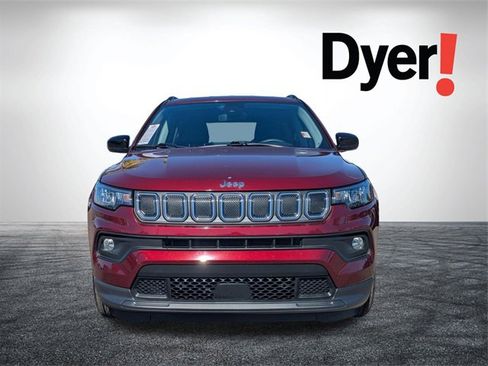 Used 2022 Jeep Compass Latitude image 11