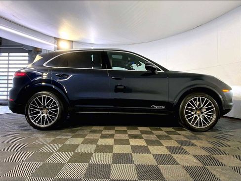 Certified 2023 Porsche Cayenne image 8