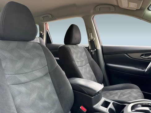 Used 2014 Nissan Rogue SV AWD/4WD image 30