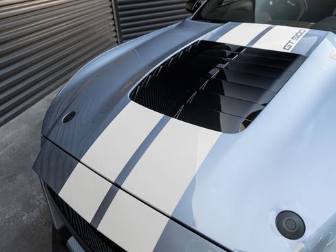 Used 2022 Ford Mustang Shelby GT500 w/ Carbon Fiber Track Pack RWD image 42