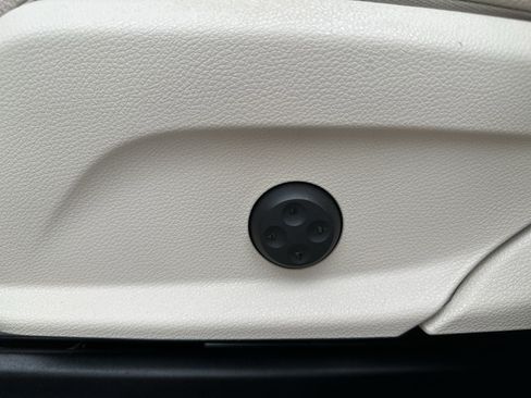 Used 2019 Mercedes-Benz GLC 300 image 14