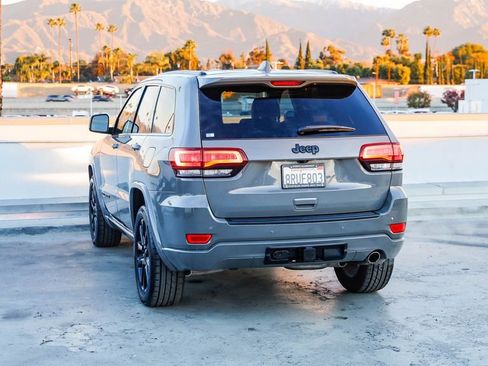 Used 2020 Jeep Grand Cherokee Altitude image 7