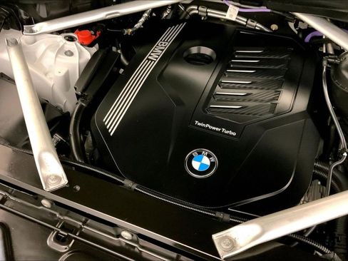 Certified 2022 BMW X5 xDrive40i w/ M Sport Package image 31
