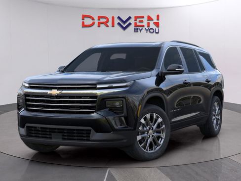 New 2026 Chevrolet Traverse LT w/ Sun and Wheel Package image 8